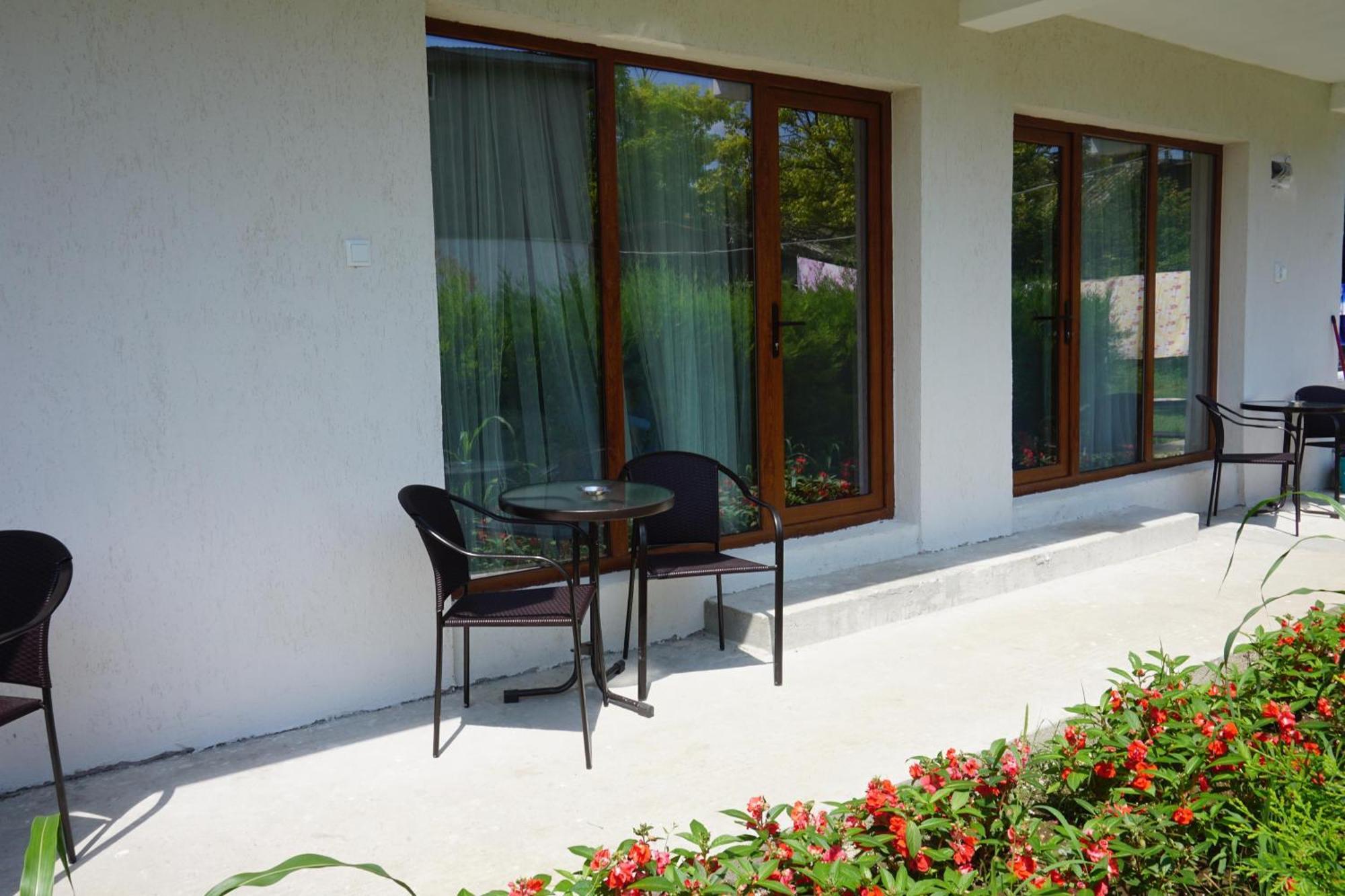Casa Orhideea Hotel คอสติเนช ภายนอก รูปภาพ